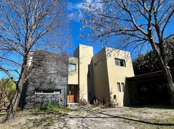 Casa de 9 ambientes, Pilar · Casa en Venta en Saint Matthews Village Lote Central