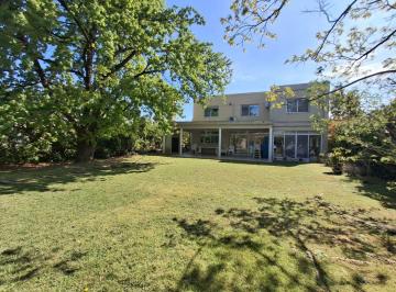 Casa de 7 ambientes, Pilar · Casa en Venta