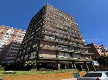 Departamento · 80m² · 3 Ambientes · 1 Cochera · Departamento Semipiso en Alquiler en Martínez, San Isidro, G. B. a. Zona Norte