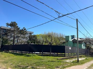Terreno · 676m² · Mar de Ostende - Lote Multifamiliar a 100 m del Mar