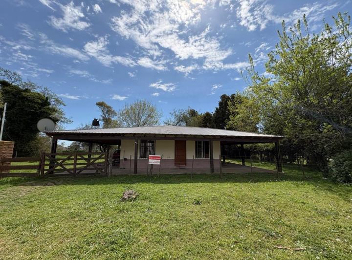 Casa · 200m² · 2 Ambientes · 1 Cochera