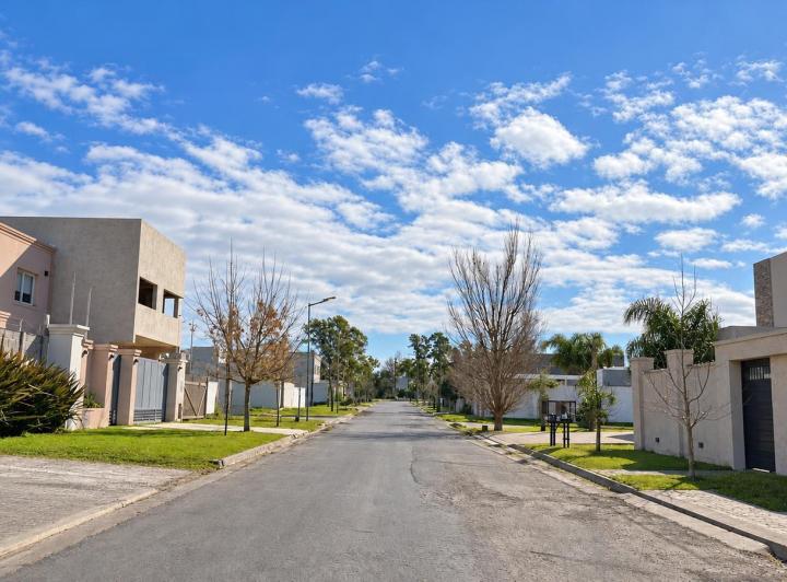 Terreno · 240m²