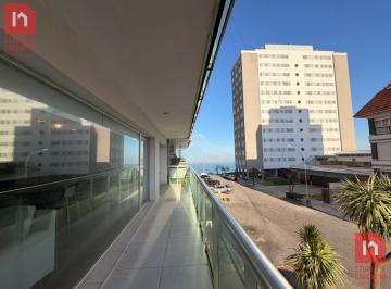 Departamento · 110m² · 5 Ambientes · 1 Cochera · Playa Grande, Parque San Martin, 4 Ambientes con Cochera y Baulera, Vista Lateral Al Mar