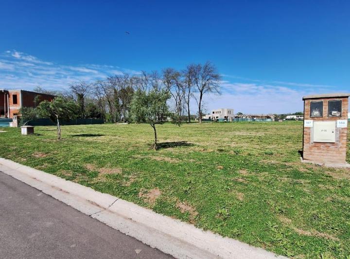 Terreno · 600m²