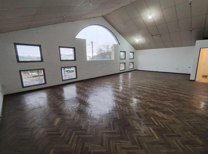 Local comercial · 80m² · 3 Ambientes