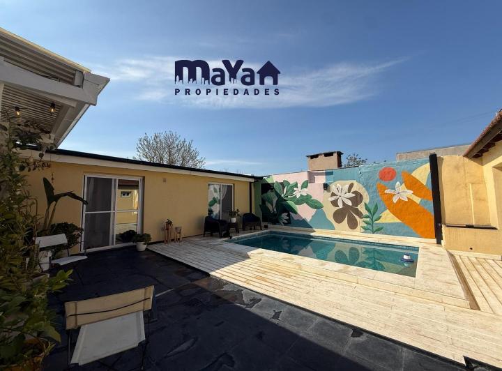 Casa · 140m² · 5 Ambientes · 2 Cocheras