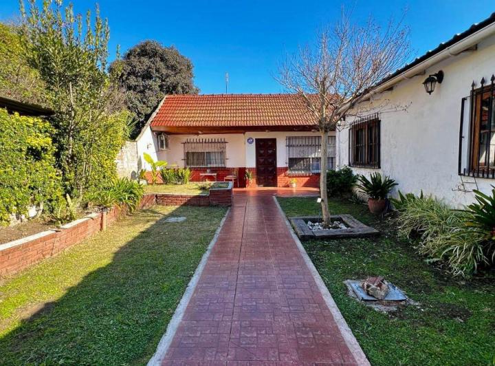 Casa · 145m² · 5 Ambientes · 1 Cochera