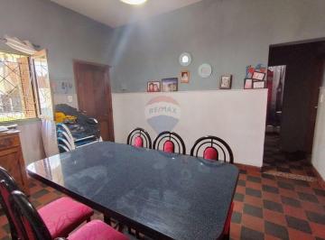 Casa · 56m² · 3 Ambientes · 1 Cochera · Venta Casa en Lote Propio en Quilmes