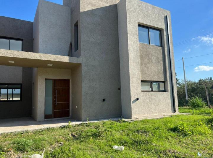 Casa · 160m² · 6 Ambientes