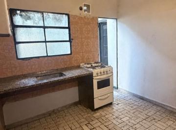 PH · 96m² · 4 Ambientes · Oportunidad Unica - PH a Refaccionar con Locales