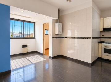 PH · 82m² · 4 Ambientes · 2 Cocheras · Impecable PH 3 Amb Cochera Quincho + PH a Reciclar