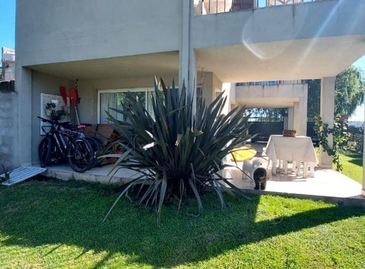 Casa · 93m² · 4 Ambientes · 1 Cochera