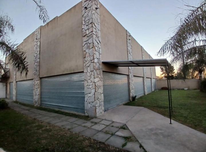 Local comercial · 400m²