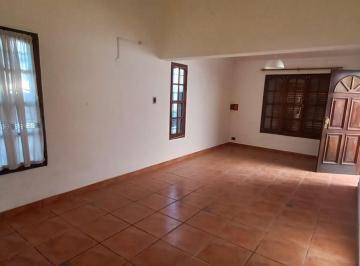 Bodega-Galpón · 404m² · Venta Casa + Oficina + Galpon en Centro Maipu