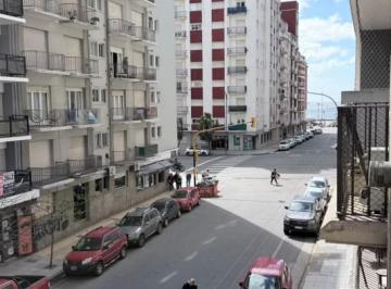 Departamento · 28m² · 1 Ambiente · Departamento 1 Amb a La Calle con Balcon Saliente y Vista Lateral Al Mar en Guemes