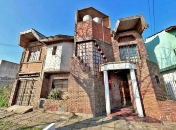 Casa de 7 ambientes, Ituzaingó · Hermosa Propiedad con Excelente Potencial de Inversión
