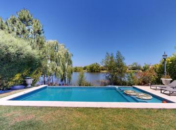 Casa · 350m² · 5 Ambientes · Casa en Venta en San Isidro Labrador, Villanueva, Tigre