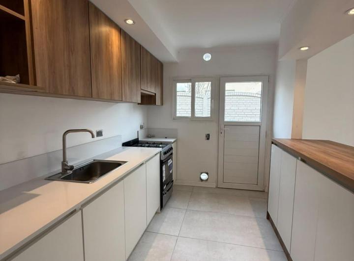 Casa · 85m² · 4 Ambientes · 1 Cochera