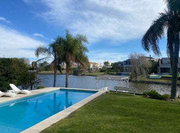Casa · 340m² · 5 Ambientes · 1 Cochera · Casa en Venta en Los Lagos, Nordelta, Tigre