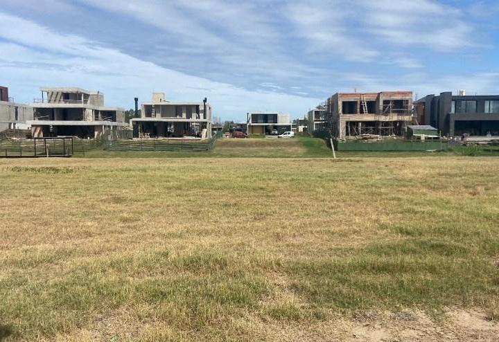 Terreno en venta en El Yacht