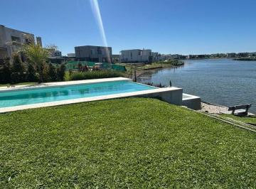Casa · 230m² · 4 Ambientes · 1 Cochera · Casa Quinta en Alq. Temporario en Santa Ana, Villanueva, Tigre