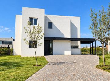 Casa · 170m² · 5 Ambientes · Casa en Venta en Barrio Riberas, Puertos, Escobar, G. B. a. Zona Norte