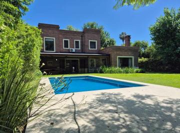 Casa · 300m² · 4 Ambientes · 2 Cocheras · Casa Chalet en Alq. Temporario en Tigre, G. B. a. Zona Norte, Argentina