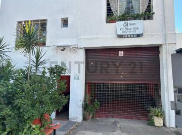 Depósito · 302m² · 2 Dormitorios · Venta Deposito con Vivienda Parque Patricios 8.66 X 23