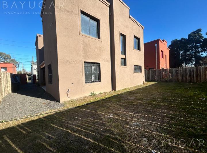 Casa · 90m² · 3 Ambientes · 1 Cochera