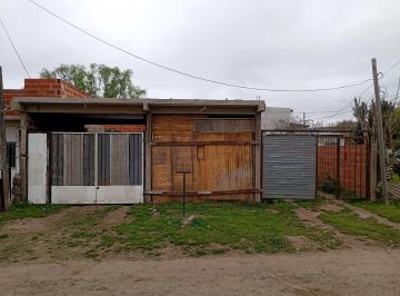 Casa de 3 ambientes, La Matanza · Lote con 10x30, 300 m². con Contrucción y Gran Potencial.