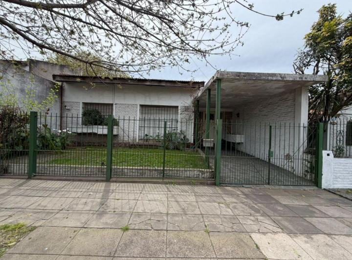 Casa · 80m² · 3 Ambientes · 1 Cochera