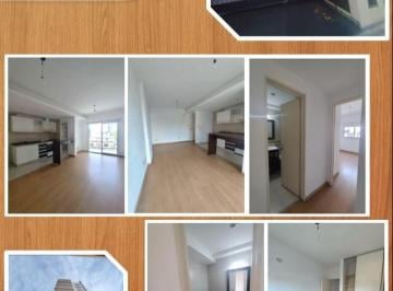 Departamento de 2 ambientes, Tres de Febrero · Impecable 2 Amb Cerca de La Estación, Edificio Seguro.