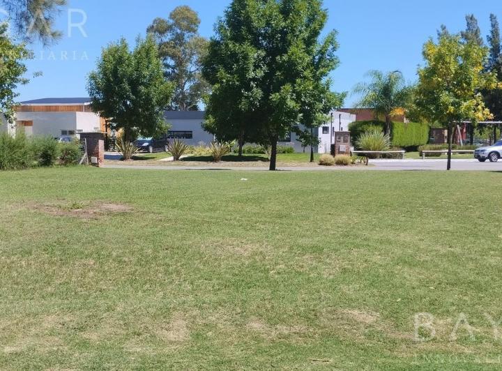 Terreno · 700m²