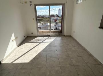 Departamento de 2 ambientes, Morón · Departamento 2 Amb con Cochera Descubierta y Terraza Propia. Edificio con Ascensor y Parrilla.