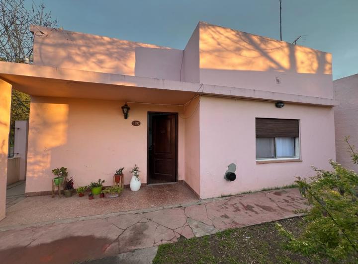 Casa · 146m² · 5 Ambientes · 1 Cochera