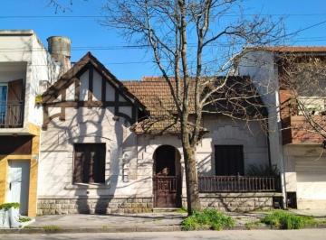 Casa · 130m² · 5 Ambientes · Chalet - Guido Al 1400. Apto Uso Profesional