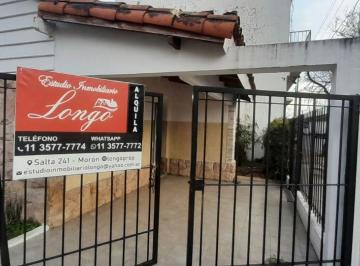 PH de 2 ambientes, Morón · Castelar Nte Ms Prox a Moron PH Al Frente Muy Luminoso 2 Amb con Cochera a 7 Cuadras de La Estacion