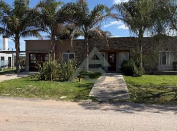 Casa · 148m² · 4 Ambientes · 3 Cocheras · Casa en Alquiler Barrio Cerrado El Ensueño