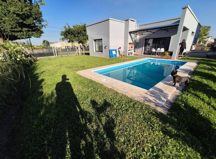 Casa · 150m² · 4 Ambientes · 5 Cocheras