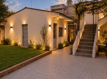 Galpon - Imagen mejorada con AI · Venta Casa Lote Propio 5 Amb Fondo Libre en Munro Apto Credito