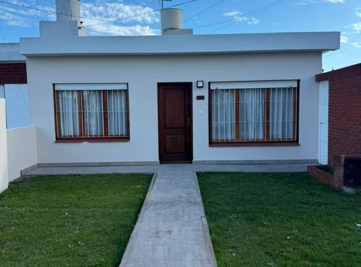 Casa · 57m² · 3 Ambientes · 2 Cocheras