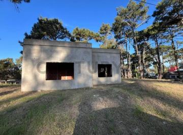 Terreno · 455m² · Venta de Lote en Ostende con Edificación Iniciada