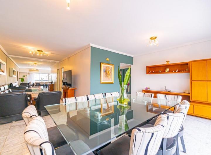 Departamento · 229m² · 5 Ambientes · 2 Cocheras