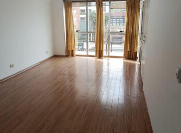 Departamento de 1 ambiente, San Telmo · Alquilo Amplio Monoambiente de 40 m Al Frente Sobre Av