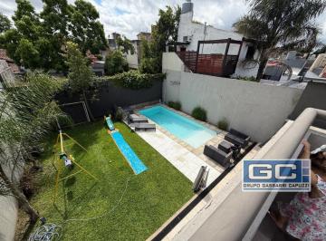 Casa · 270m² · 7 Ambientes · 2 Cocheras · Casa en Venta en Ramos Mejia Impecable Hermosa Lista Para Disfrutar