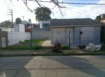 PH de 3 ambientes, Lomas de Zamora · Casa con Jardín y Cochera Refaccionada a Nuevo