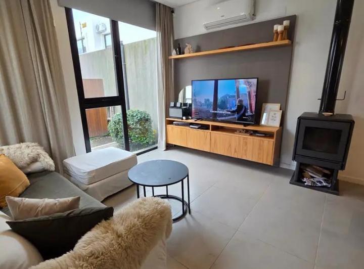 Casa · 135m² · 4 Ambientes · 2 Cocheras