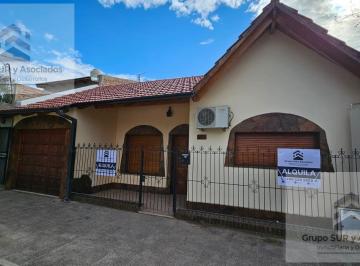 Casa · 200m² · 6 Ambientes · 2 Cocheras · Alquiler - Casa 3 Dorm. - Quincho - Villa Manzano - Neuquén