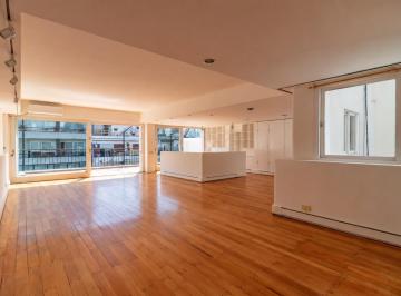 Departamento de 6 ambientes, Colegiales · Piso Alto de 193 m² con Gran Terraza de 28 m², 2 Cocheras Para Camionetas y Baulera