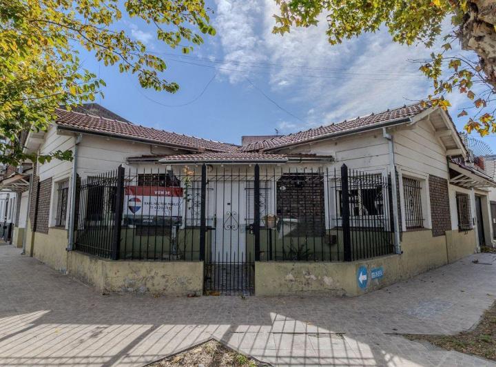 Casa · 79m² · 3 Ambientes · 1 Cochera